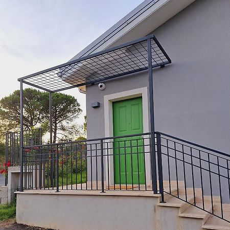 Villa The Green Door - Casa Vacanze Vicino A Roma Fonte Nuova Dış mekan fotoğraf