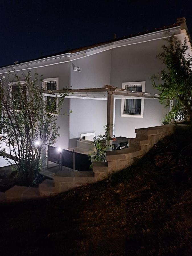 Villa The Green Door - Casa Vacanze Vicino A Roma Fonte Nuova Dış mekan fotoğraf